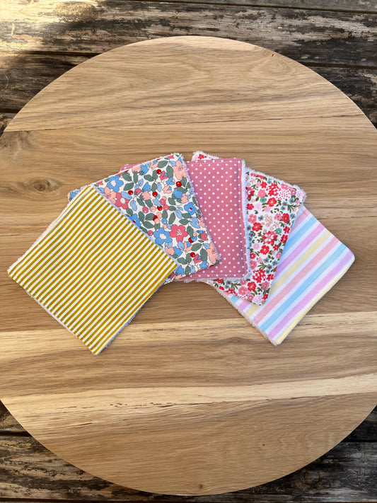 Set of 5 assorted reusable makeup remover pads